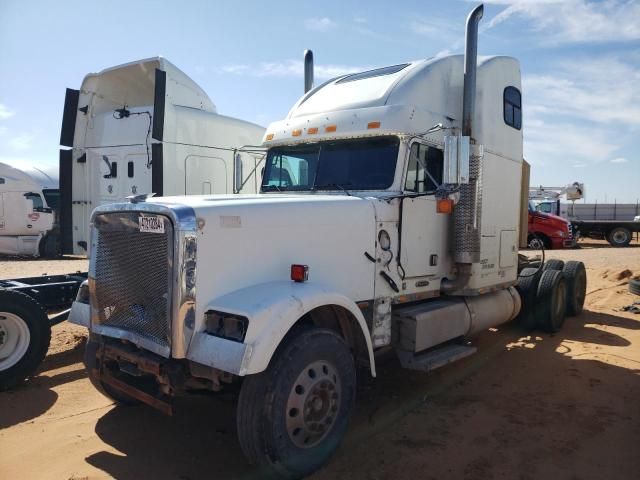 2000 Freightliner Conventional FLD120