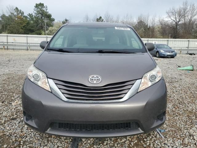 2017 Toyota Sienna LE