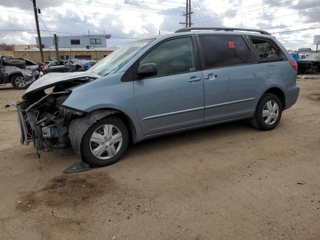 2004 Toyota Sienna CE