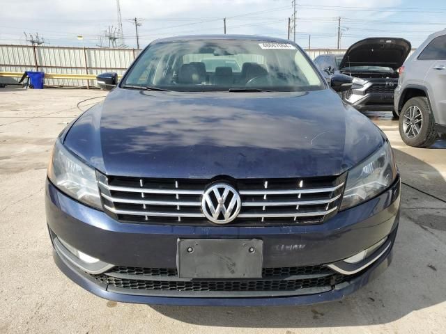 2013 Volkswagen Passat SEL