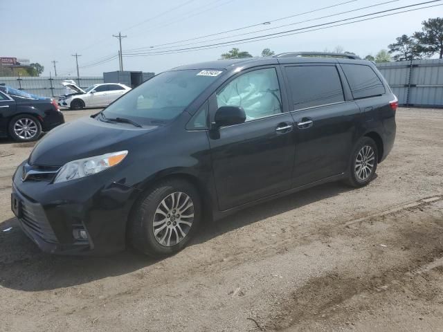 2019 Toyota Sienna XLE