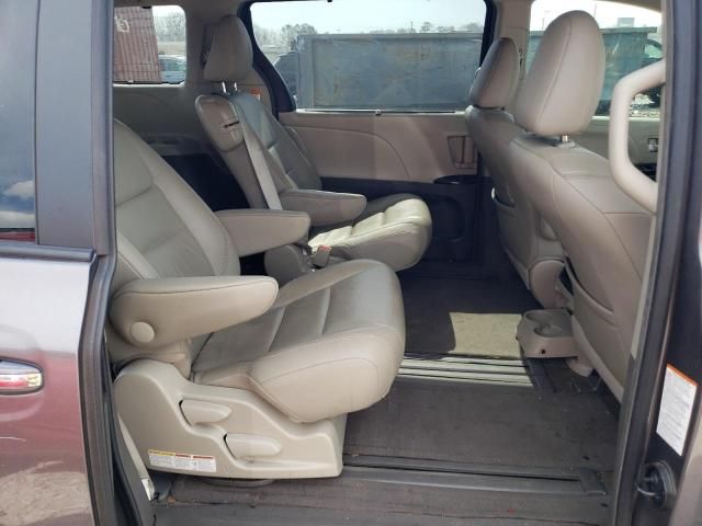 2016 Toyota Sienna XLE