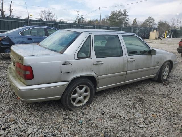 1999 Volvo S70