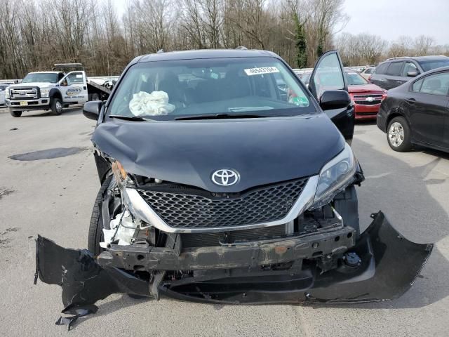 2017 Toyota Sienna SE