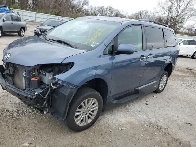 2015 Toyota Sienna XLE