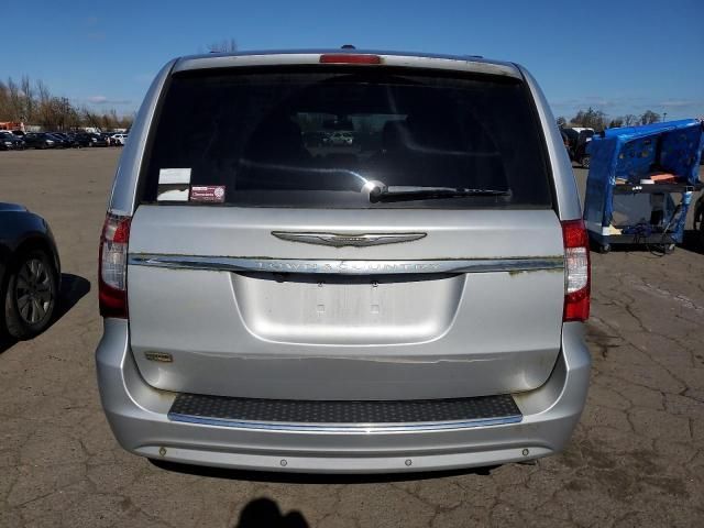 2012 Chrysler Town & Country Touring