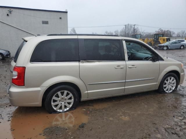 2016 Chrysler Town & Country Touring