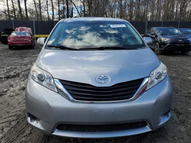 2013 Toyota Sienna LE