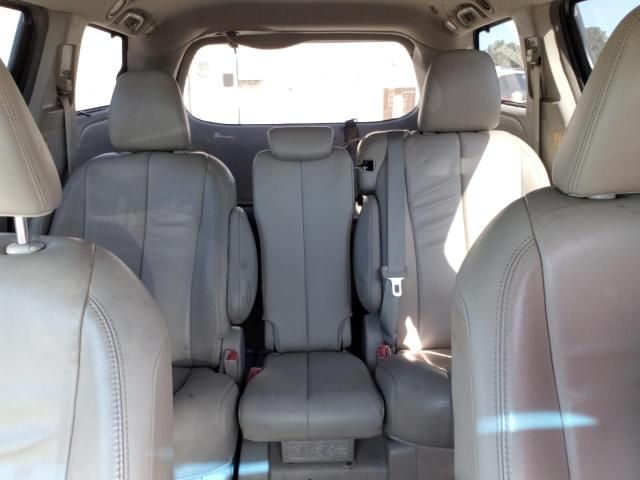 2013 Toyota Sienna XLE