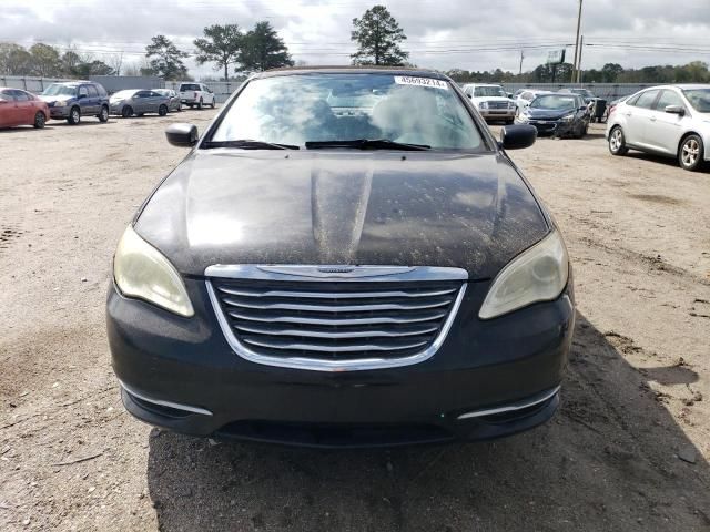 2013 Chrysler 200 Touring