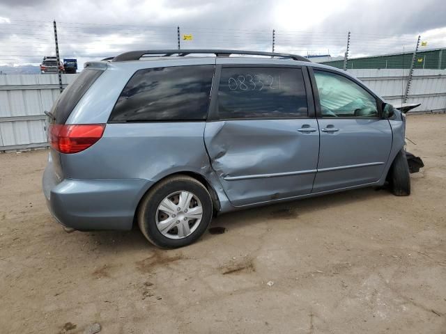 2004 Toyota Sienna CE