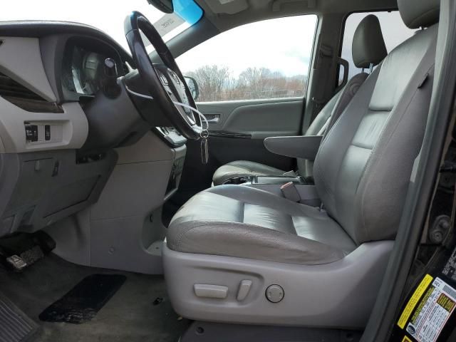 2016 Toyota Sienna XLE