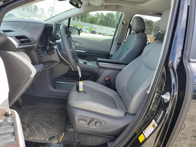 2021 Toyota Sienna XLE