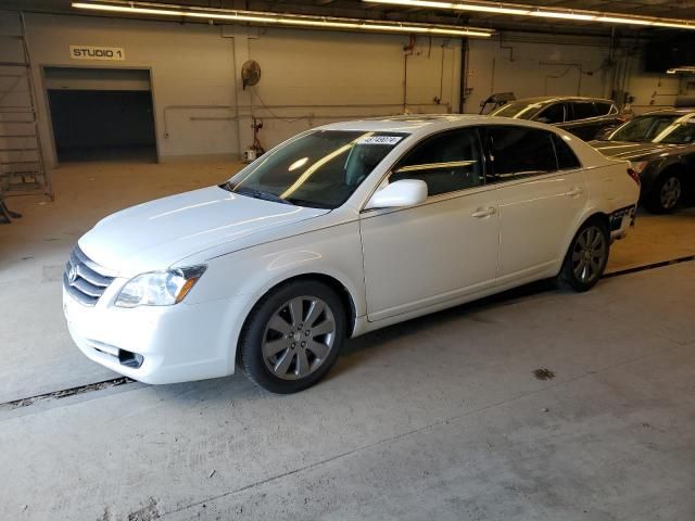 2005 Toyota Avalon XL