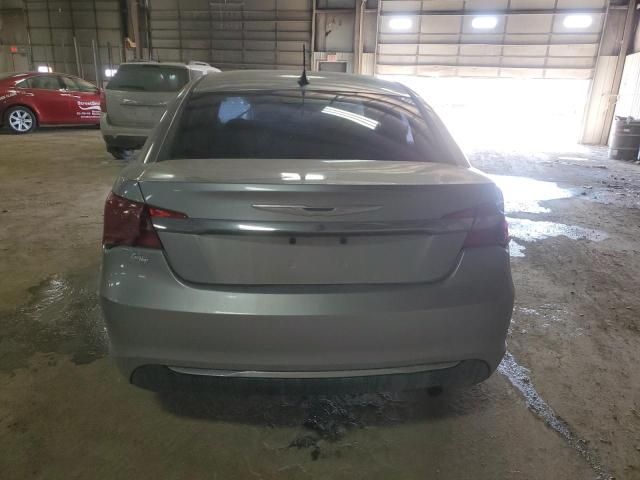 2013 Chrysler 200 Touring