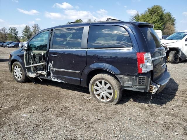 2011 Chrysler Town & Country Touring L