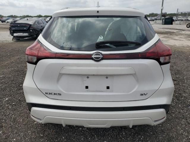 2022 Nissan Kicks SV