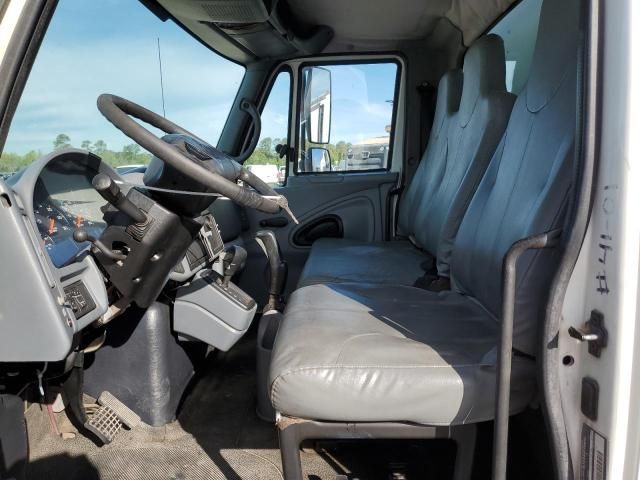 2003 International 4000 4200