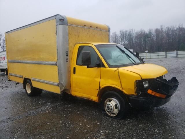 2005 GMC Savana Cutaway G3500