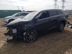 Salvage cars for sale from Copart Elgin, IL: 2019 Toyota Highlander SE