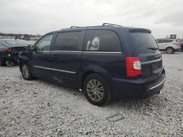 2015 Chrysler Town & Country Touring L