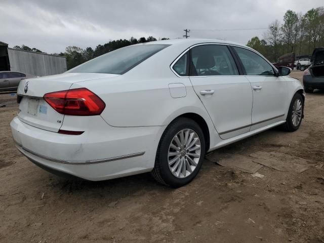 2016 Volkswagen Passat SE