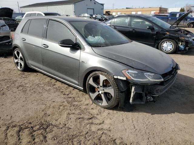 2019 Volkswagen Golf R