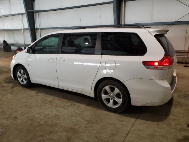 2013 Toyota Sienna LE