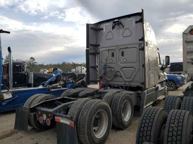 2018 Freightliner Cascadia 125