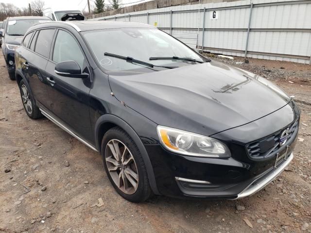 2015 Volvo V60 Cross Country Premier