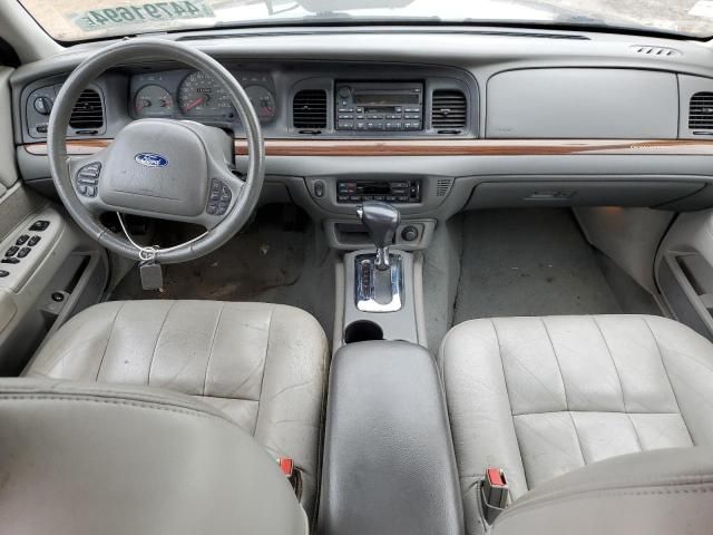 2004 Ford Crown Victoria LX