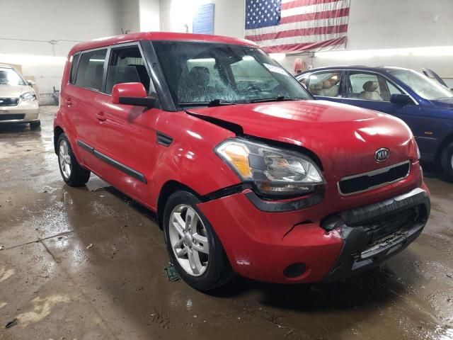 2011 KIA Soul +