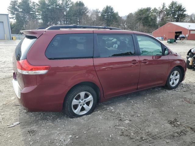 2011 Toyota Sienna LE