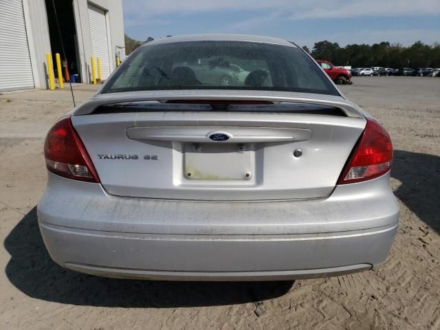 2005 Ford Taurus SE