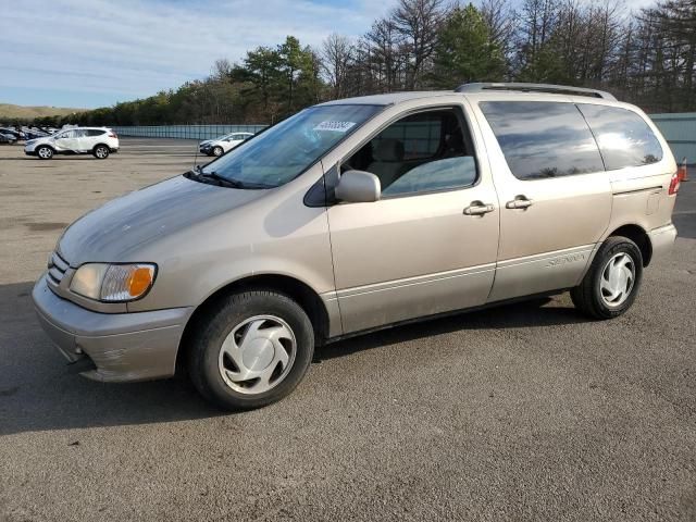 2003 Toyota Sienna LE