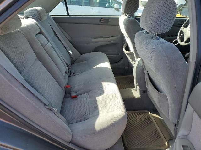 2004 Toyota Camry LE