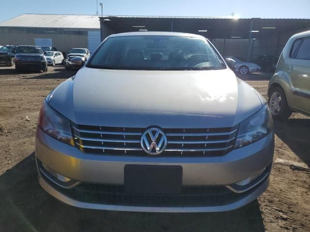 2013 Volkswagen Passat SEL