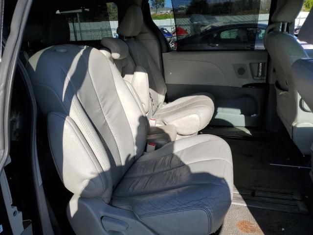 2011 Toyota Sienna XLE