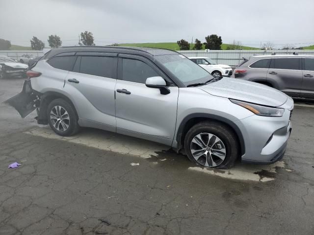 2023 Toyota Highlander Hybrid XLE