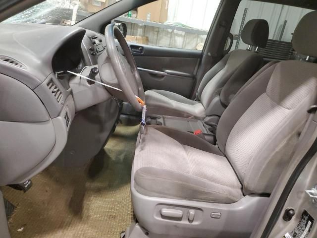 2008 Toyota Sienna CE