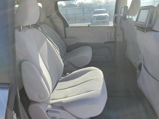 2011 Toyota Sienna LE