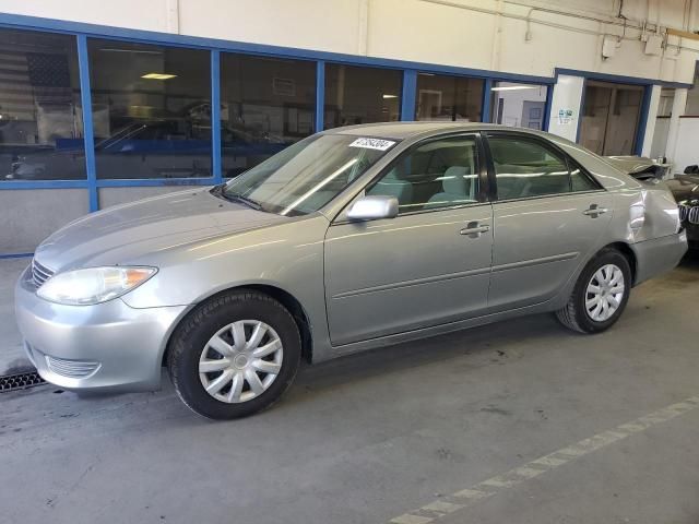 2005 Toyota Camry LE