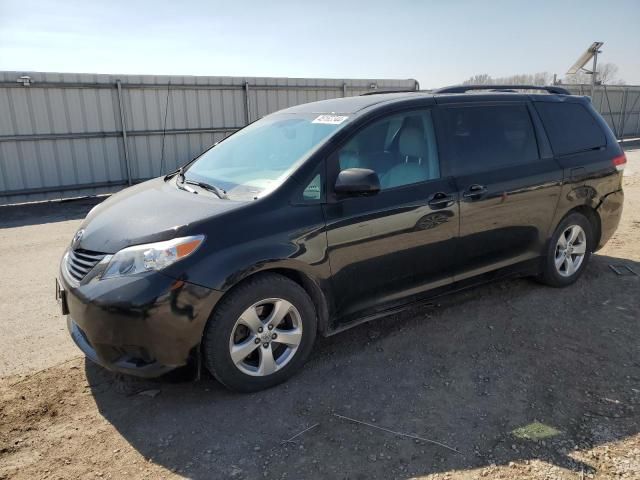 2014 Toyota Sienna LE