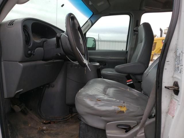 2004 Ford Econoline E150 Van