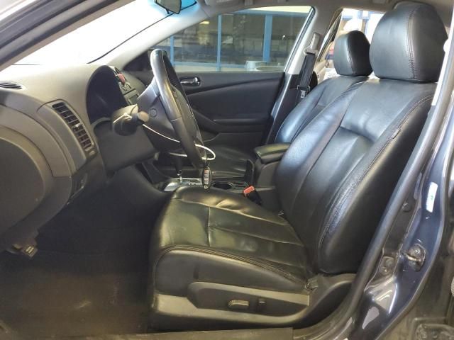 2010 Nissan Altima Base