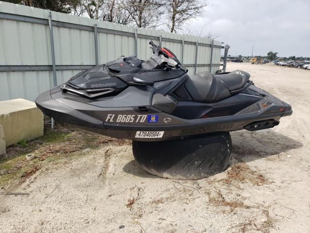 2022 Seadoo RXT300