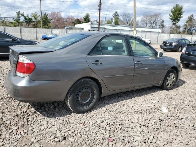 2005 Toyota Camry LE