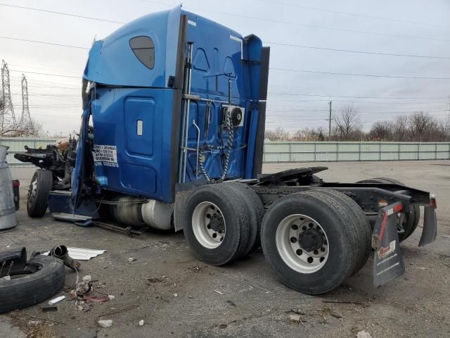 2013 Freightliner Cascadia 125