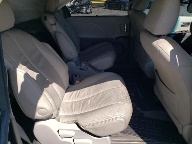 2011 Toyota Sienna XLE