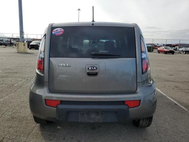 2010 KIA Soul +